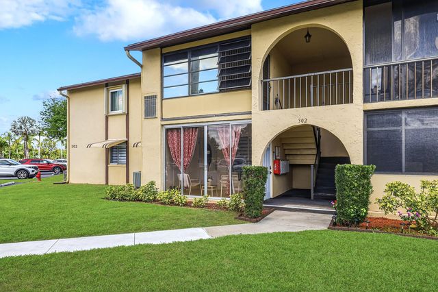 302 Pine Ridge Circle A-2, Greenacres, FL 33463