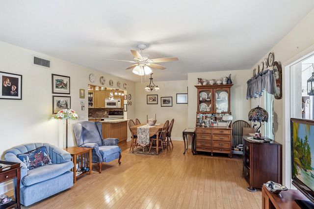 302 Pine Ridge Circle A-2, Greenacres, FL 33463