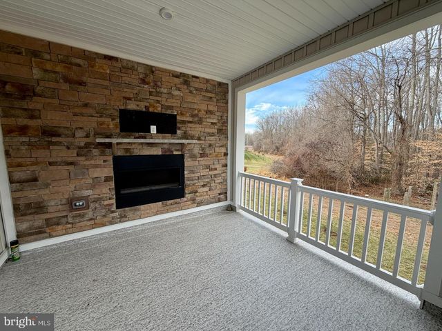 813 CANARY ISLAND CT, Newark, DE 19702