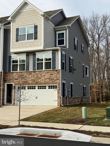 813 CANARY ISLAND CT, Newark, DE 19702