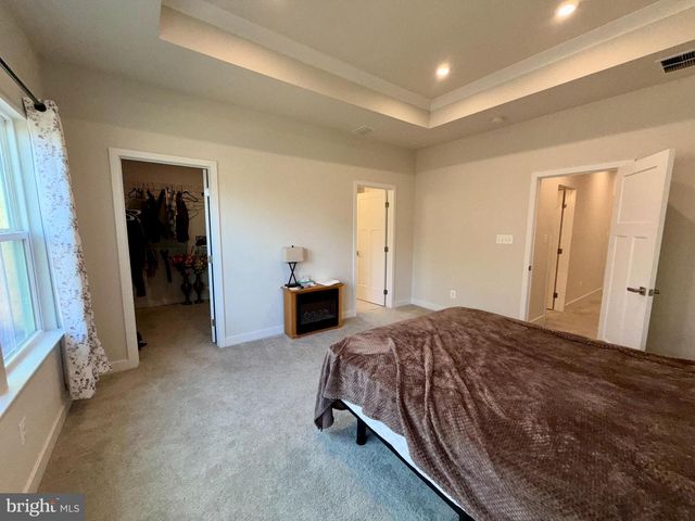 813 CANARY ISLAND CT, Newark, DE 19702