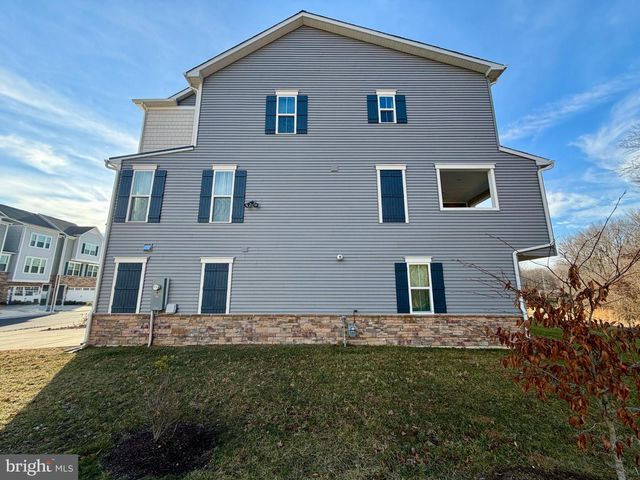 813 CANARY ISLAND CT, Newark, DE 19702