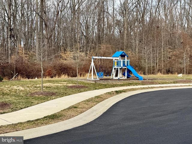 813 CANARY ISLAND CT, Newark, DE 19702