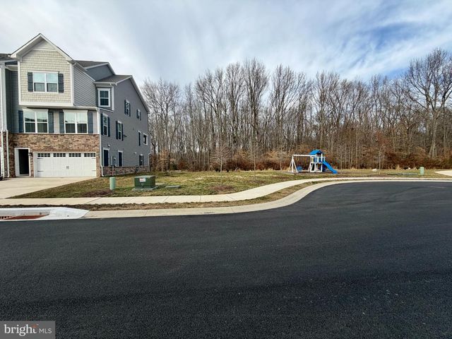 813 CANARY ISLAND CT, Newark, DE 19702