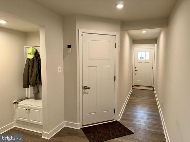 813 CANARY ISLAND CT, Newark, DE 19702