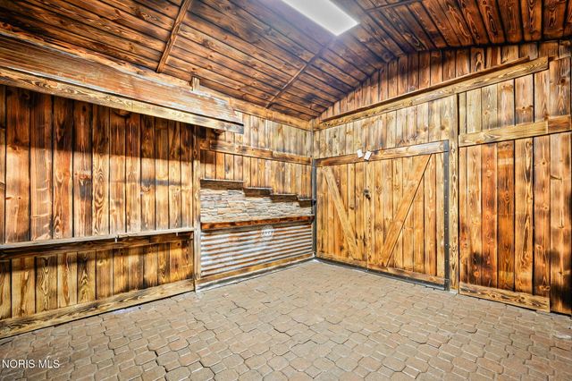 372 Dulton Drive, Toledo, OH 43615