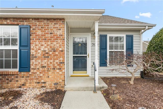 305 Glen Gate Circle, Kernersville, NC 27284