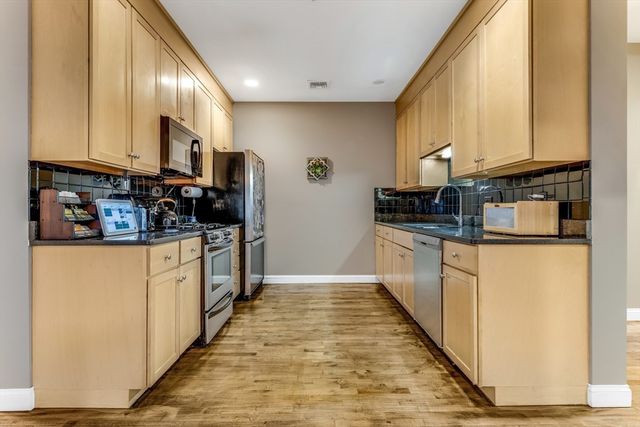 21 Park St 2, Somerville, MA 02143