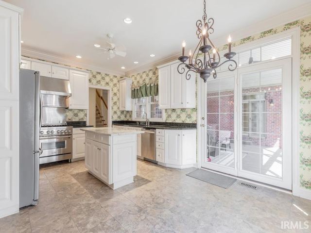 10386 Regent Court, Newburgh, IN 47630