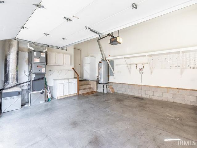 10386 Regent Court, Newburgh, IN 47630