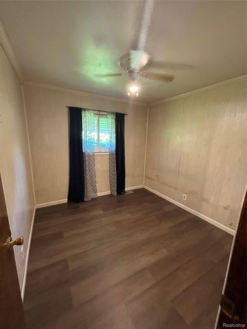 31263 Hayes Road, Warren, MI 48088