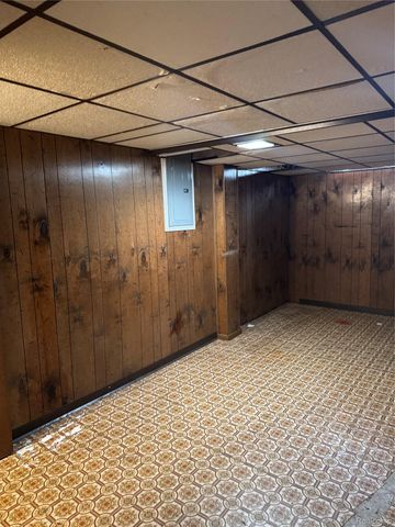31263 Hayes Road, Warren, MI 48088