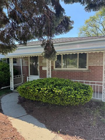 31263 Hayes Road, Warren, MI 48088