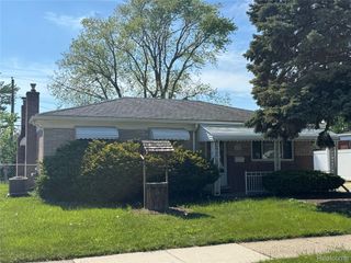 31263 Hayes Road, Warren, MI 48088