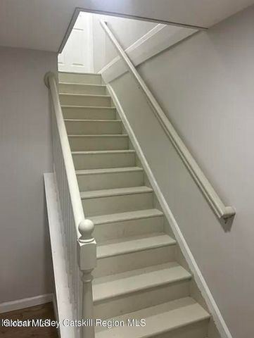 982 S Schodack Road, Castleton-on-hudson, NY 12033