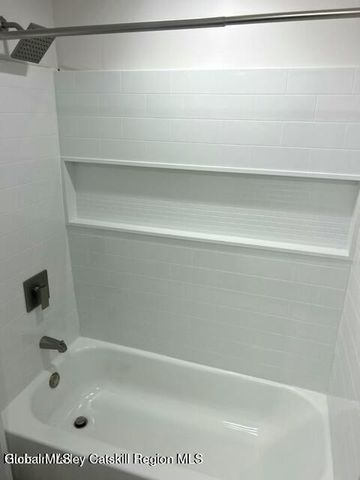 982 S Schodack Road, Castleton-on-hudson, NY 12033