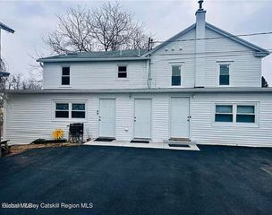 982 S Schodack Road, Castleton-on-hudson, NY 12033