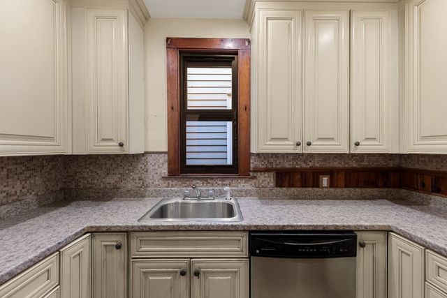 150 Falcon St, Boston, MA 02128