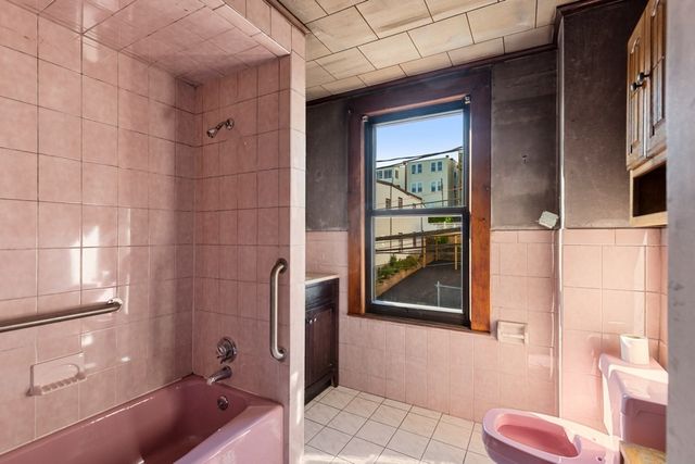 150 Falcon St, Boston, MA 02128