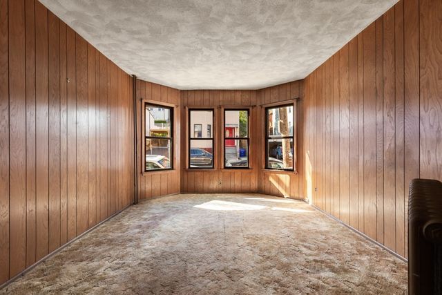 150 Falcon St, Boston, MA 02128