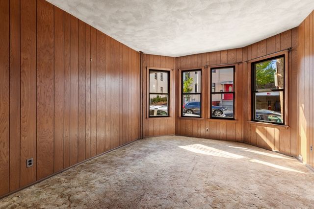 150 Falcon St, Boston, MA 02128