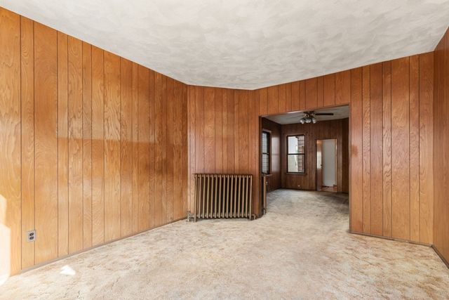 150 Falcon St, Boston, MA 02128