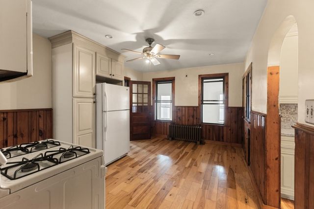 150 Falcon St, Boston, MA 02128