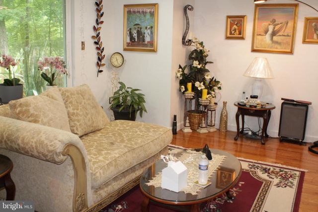 1902 VALLEY TER SE, Washington, DC 20032