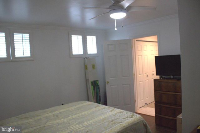1902 VALLEY TER SE, Washington, DC 20032