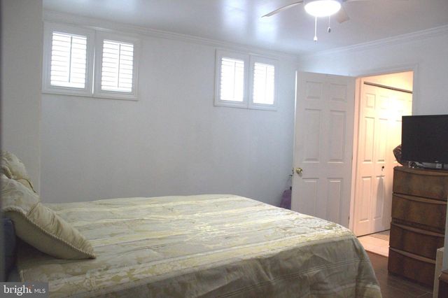 1902 VALLEY TER SE, Washington, DC 20032