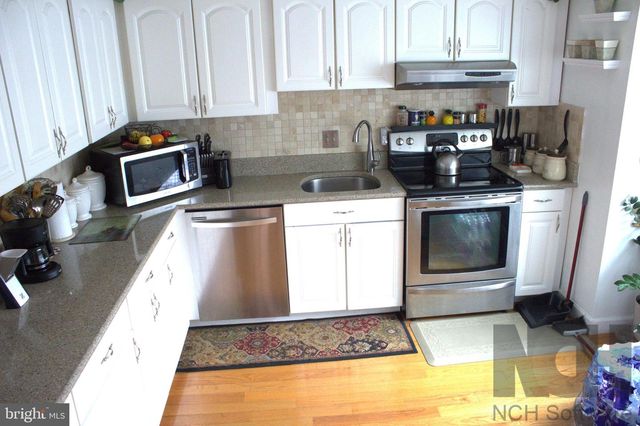 1902 VALLEY TER SE, Washington, DC 20032