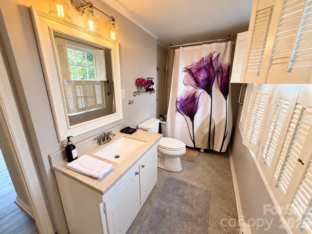 486 Oxford Road, Lake Junaluska, NC 28745