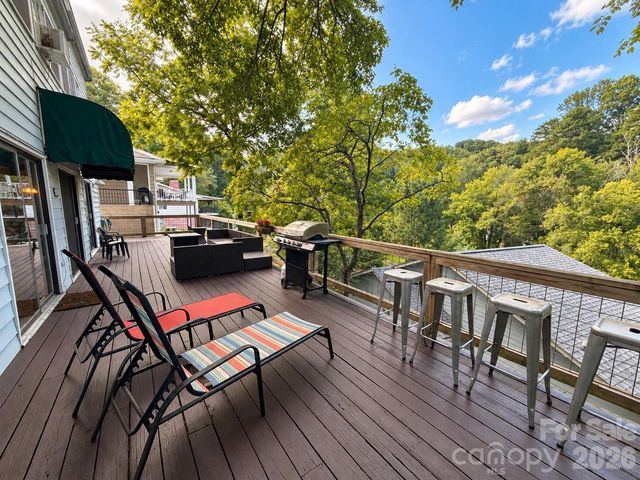 486 Oxford Road, Lake Junaluska, NC 28745
