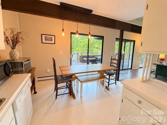 486 Oxford Road, Lake Junaluska, NC 28745