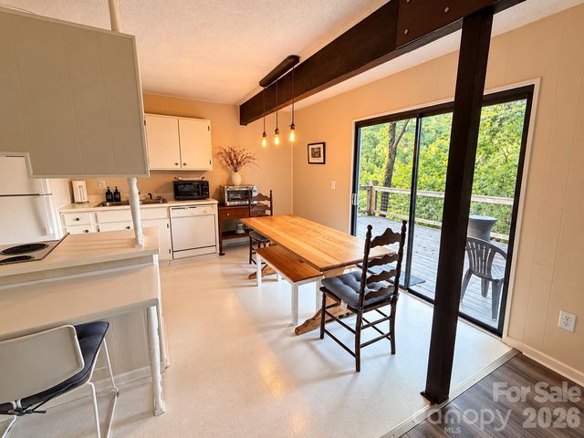 486 Oxford Road, Lake Junaluska, NC 28745