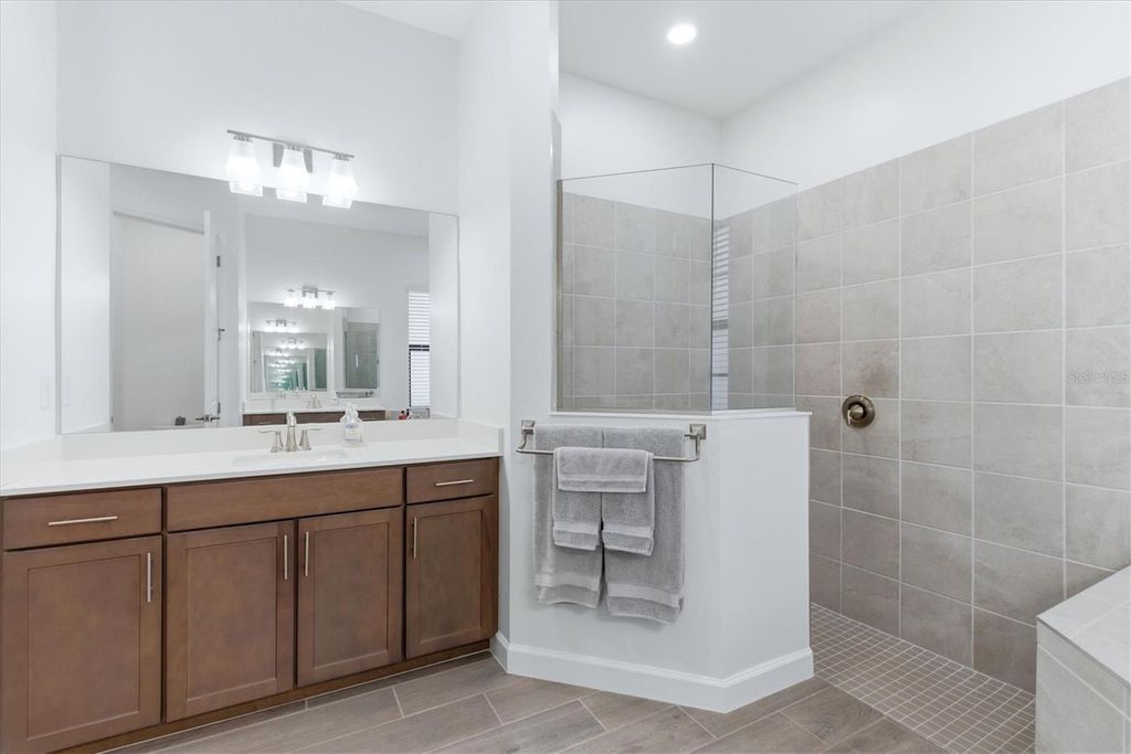 Image 21 of property listing at 20474 NAPA LOOP, Estero, FL 33928