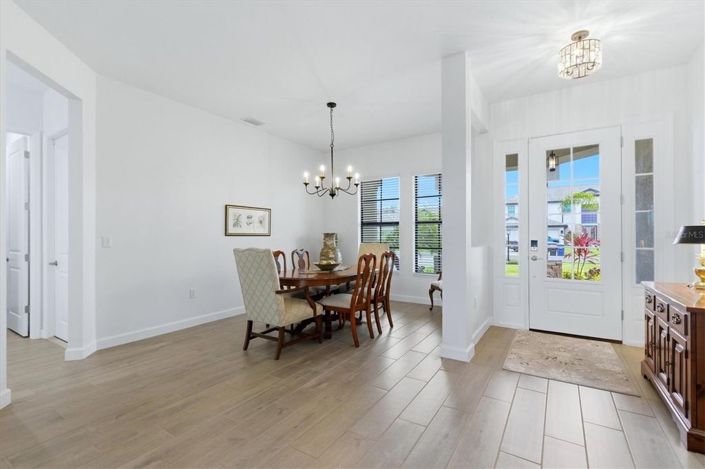 Image 4 of property listing at 20474 NAPA LOOP, Estero, FL 33928