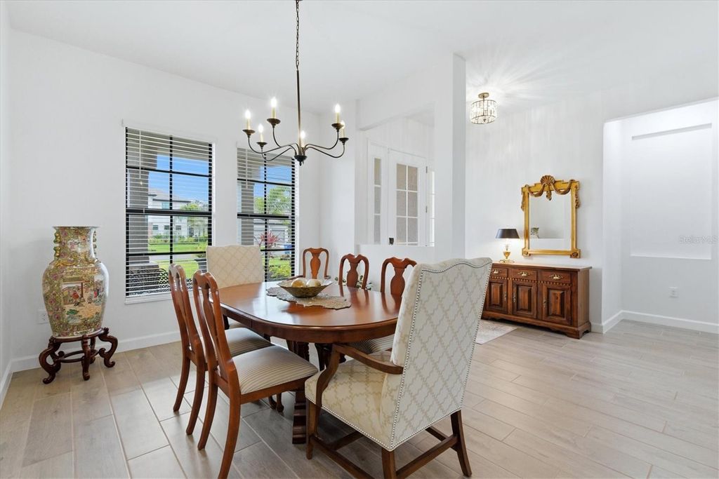 Image 5 of property listing at 20474 NAPA LOOP, Estero, FL 33928