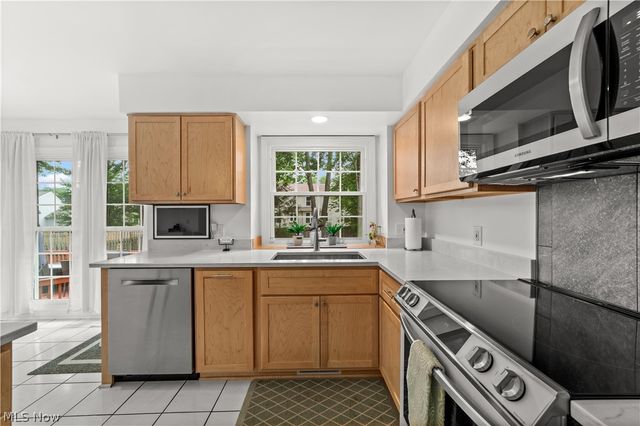 20116 Ellsworth Drive, Strongsville, OH 44149