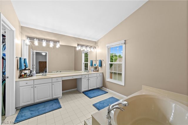 20116 Ellsworth Drive, Strongsville, OH 44149