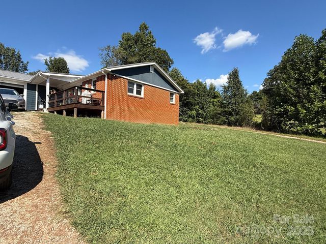 54 Dee Cable Drive, Marion, NC 28752