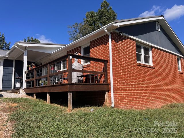 54 Dee Cable Drive, Marion, NC 28752