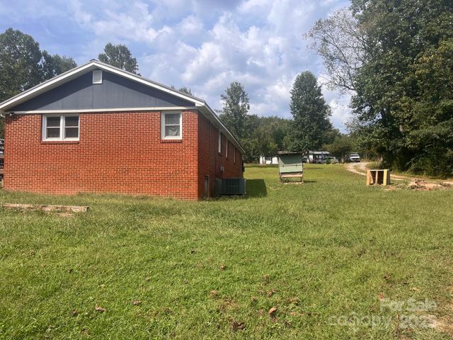54 Dee Cable Drive, Marion, NC 28752