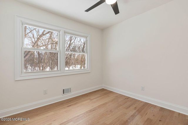 4 Templer Way, Hazlet, NJ 07730