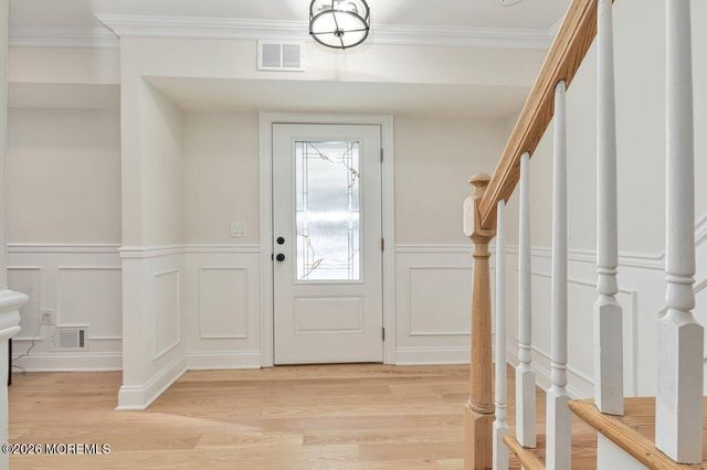 4 Templer Way, Hazlet, NJ 07730