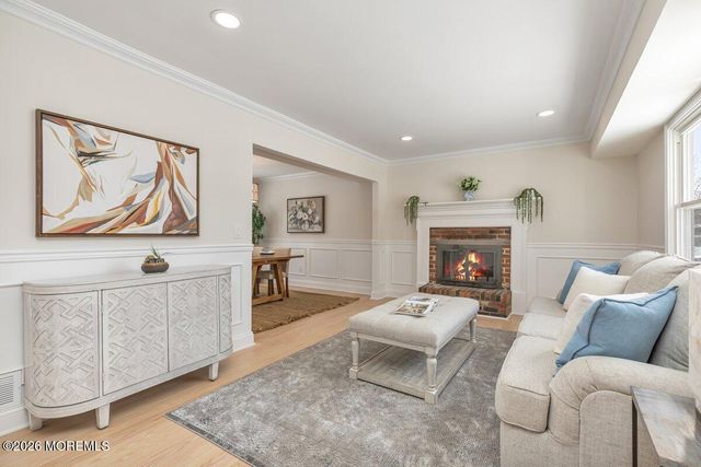 4 Templer Way, Hazlet, NJ 07730