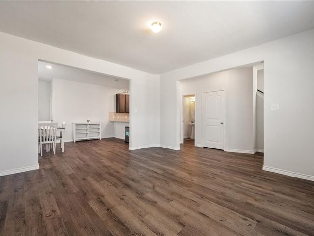 5701 Willamette Drive, Fort Worth, TX 76119