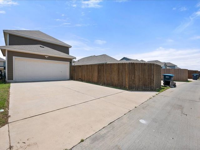 5701 Willamette Drive, Fort Worth, TX 76119