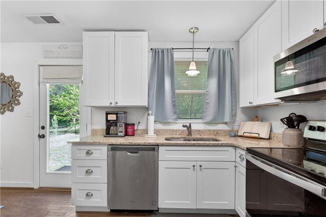 4404 Robinson Street, Acworth, GA 30101