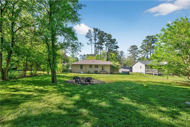 4404 Robinson Street, Acworth, GA 30101